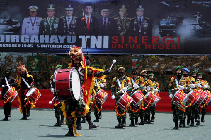 Peringatan HUT ke-75 TNI di Makassar