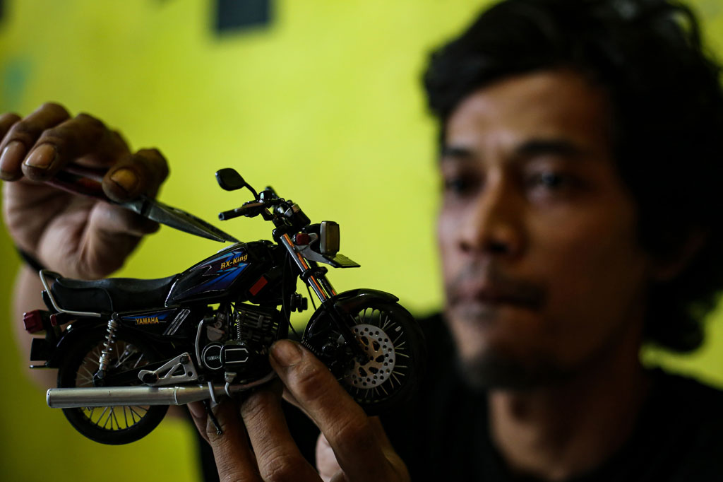 Membuat Miniatur Sepeda  Motor  dari Barang Bekas Medcom id