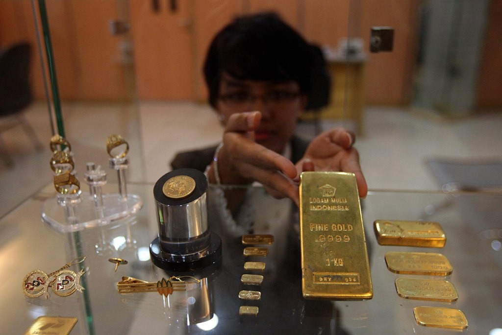 Harga Emas 24 Karat Antam Hari Ini Naik Lagi - Medcom.id