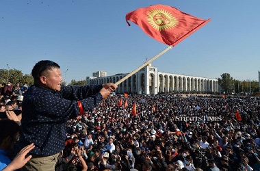 Tuduh Kecurangan Pemilu, Ribuan Pedemo Serbu Parlemen Kirgistan