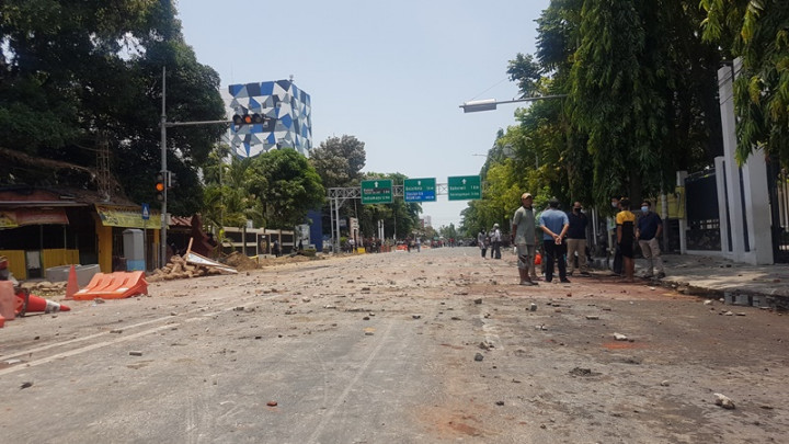Demo UU Cipta Kerja di Kota Cirebon Berakhir Ricuh