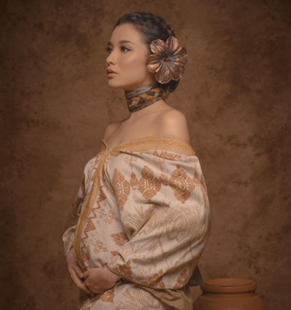 Meski, perutnya semakin membesar, gaya berpakaian ibu dari Nastusha Olivia Alinskie ini tetap stylish dan modis. (Foto: Dok. Instagram/@chelseaoliviaa)