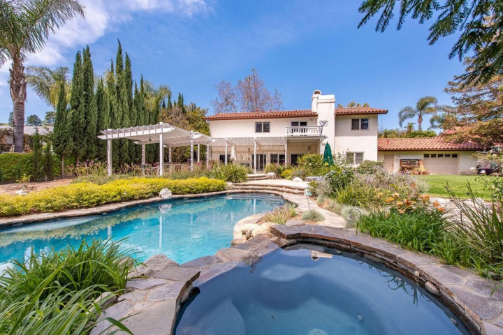 Intip Rumah Baru 'Thanos' yang Mewah di California