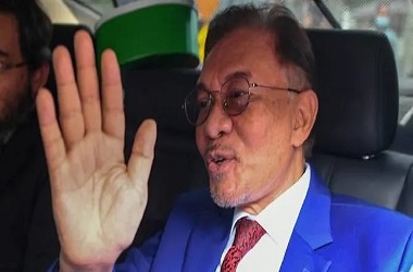 Anwar Ibrahim Tinggalkan Istana usai Bertemu Raja Malaysia