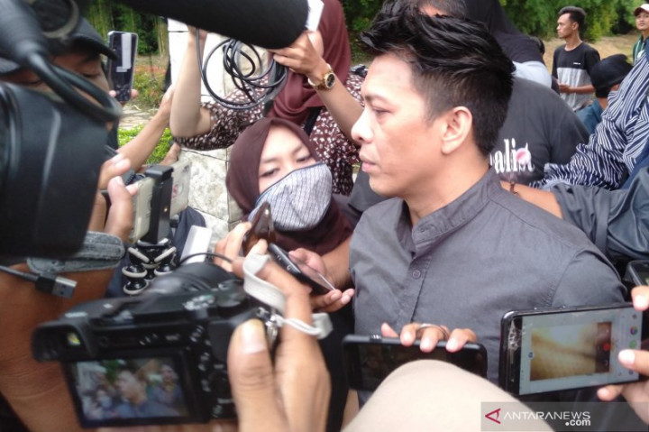 Wanita Tercantik bagi Ariel Noah