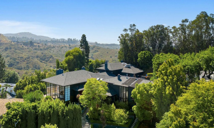 Calvin Harris Jual Rumah Rp75 Miliar