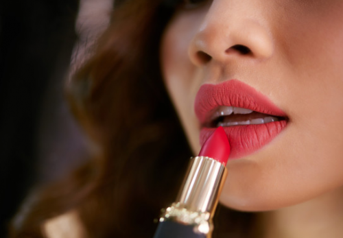 Panduan Pemula: Memilih Shade Lipstik Sesuai Warna Kulit