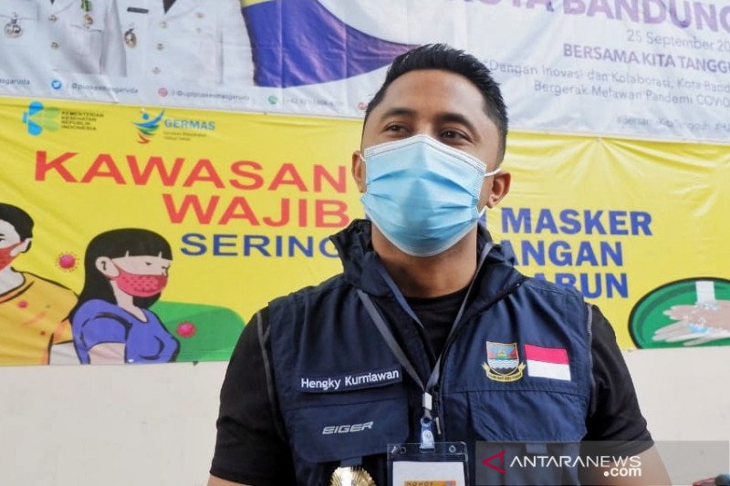 Wabup Bandung Barat Mendapat Suntikan Vaksin Covid-19 ...