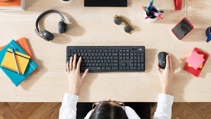 Logitech Rilis Kombo Keyboard dan Mouse Wireless Senyap