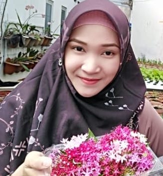 Eva Lasti Apriyani Madarona, S.Hum. (Foto: Istimewa)