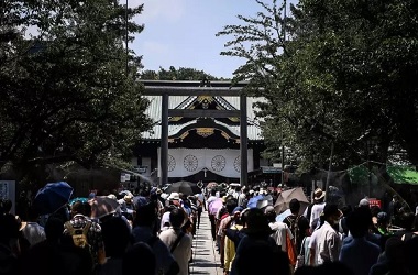 PM Jepang Kirim Persembahan ke Kuil Kontroversial Yasukuni