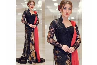 Ayu Ting Ting Tampak Anggun dengan Kebaya Rancangan Anne Avantie