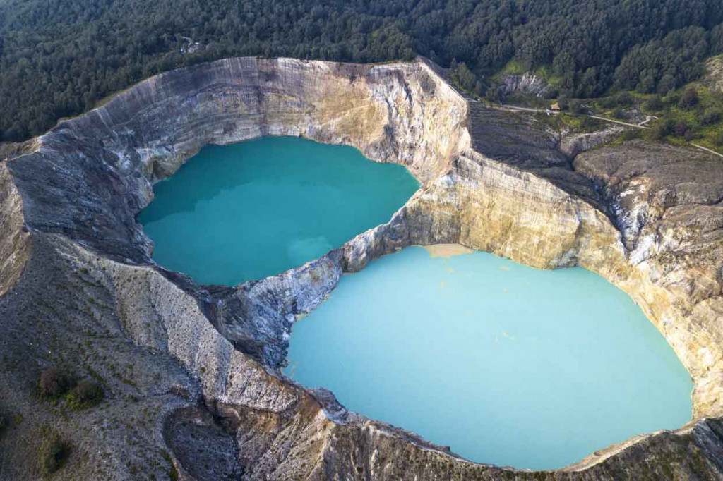 Pesona Danau Kelimutu di Ende Flores