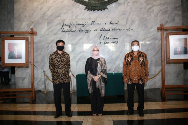 UI Lantik Tiga Wakil Rektor Baru