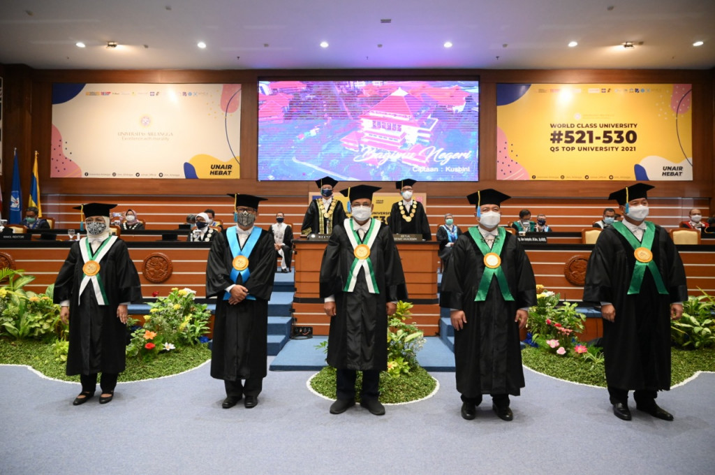 Sepanjang Oktober 2020 Unair Kukuhkan 14 Guru Besar - Medcom.id