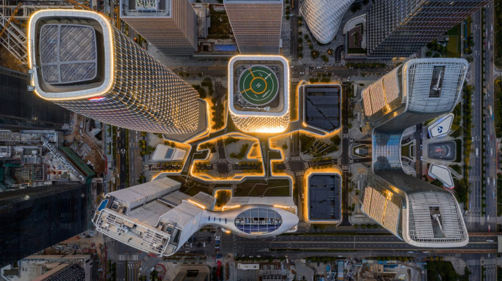 One Excellence, 5 Gedung Pencakar Langit yang Saling Terhubung