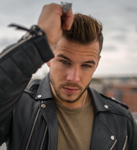 3 Gaya Letnan Maurice Pakai Jaket, Makin Cool dan Stylish!