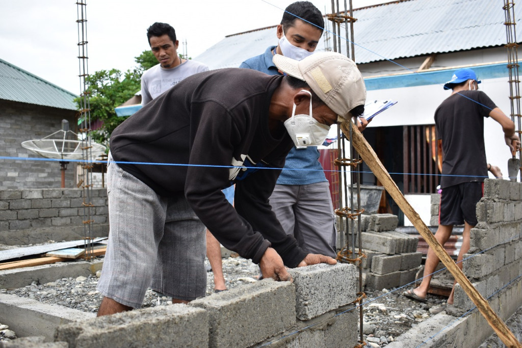 Proses bedah rumah di Morowali. Ilustrasi: Kementerian PUPR