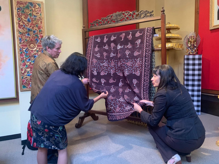 NZIA, Indonesian Embassy Hold Batik Exhibition in New Zealand
