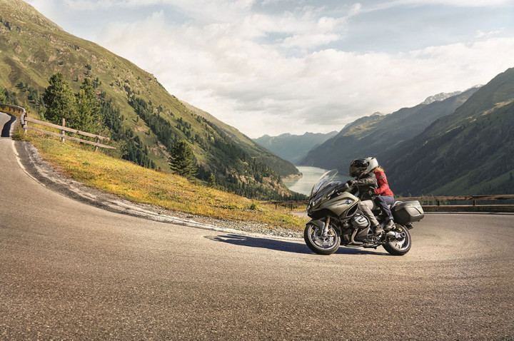 BMW R 1250 RT Baru Punya Banyak Fitur Canggih