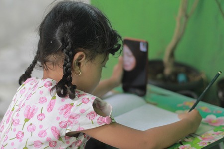 Kemendikbud menyalurkan kembali bantuan kuota data internet untuk siswa, guru, mahasiswa, dan dosen di seluruh Indonesia (Foto:Dok.Kemendikbud)