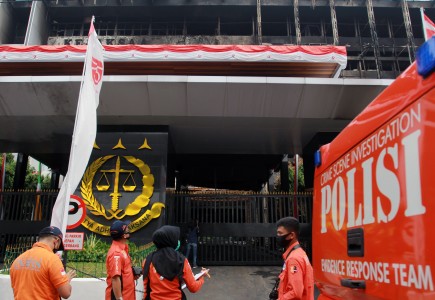 Penjelasan Ahli Soal Rokok Picu Kebakaran Kejagung