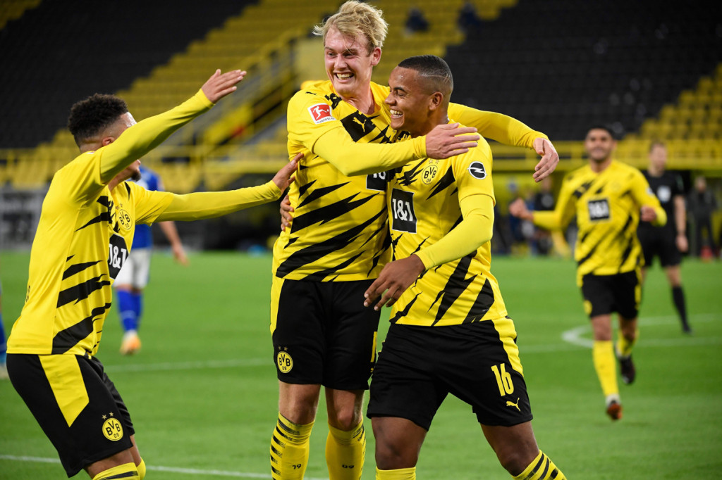 Liga Jerman: Dortmund Bungkam Schalke 3-0