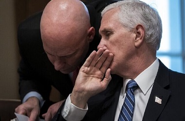 Tiga Ajudan Wapres AS Terinfeksi Covid-19