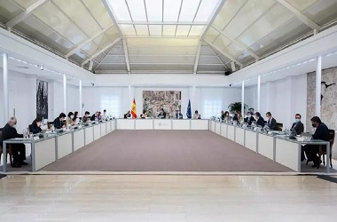 Spanyol Terapkan Jam Malam Nasional untuk Redam Covid-19