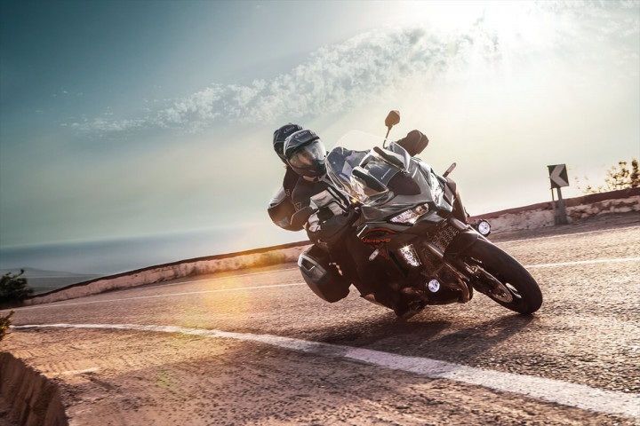 New Kawasaki Versys 1000 Muncul, Dibekali Suspensi Pintar