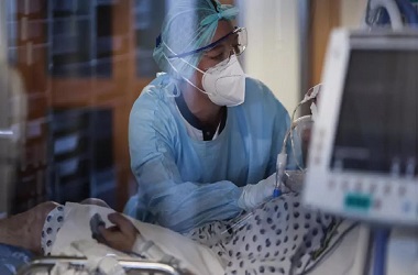 Dokter Belgia Diminta Tetap Bekerja Meski Positif Covid-19