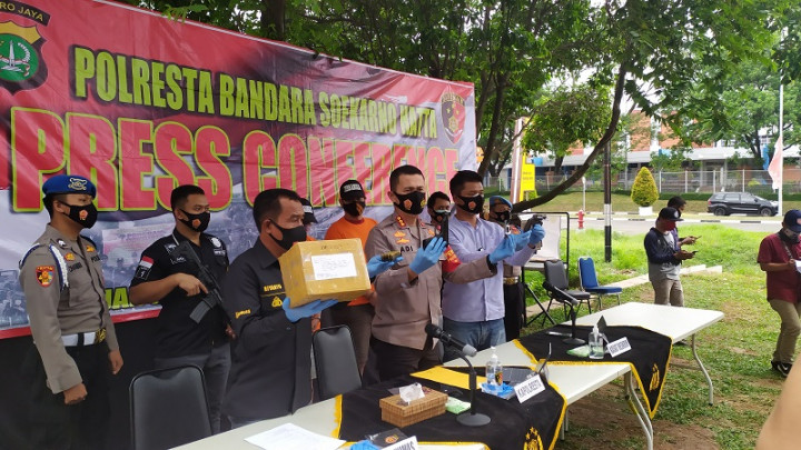 Polisi Gagalkan Penyelundupan Senjata Api di Bandara Soetta