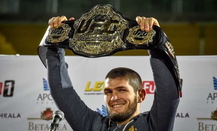 Tumbangkan Justin Gaetjhe, Khabib Nurmagomedov Dapat Bayaran Rp88 Miliar