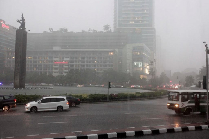 3 'Payung' yang Harus Dipersiapkan Pengemudi Memasuki Musim Hujan