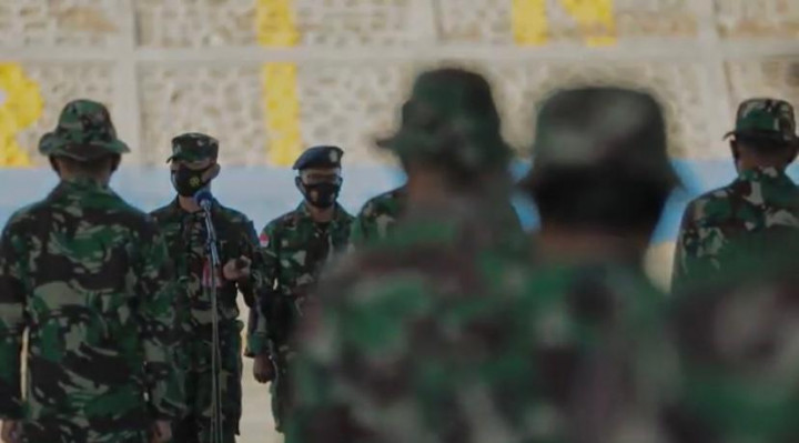 Sinyal Makin Kuat, Tentara di NTT Bahagia Melepas Rindu dengan Keluarga