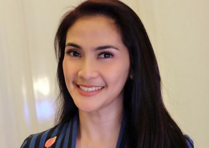 Duet Mathias Muchus dan Maudy Koesnaedi di Film Losmen Bu Broto