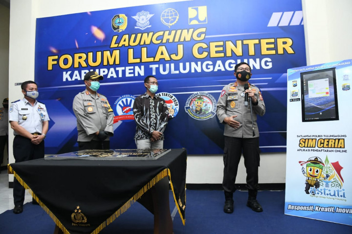 Kakorlantas Resmikan Forum LLAJ Center Tulungagung