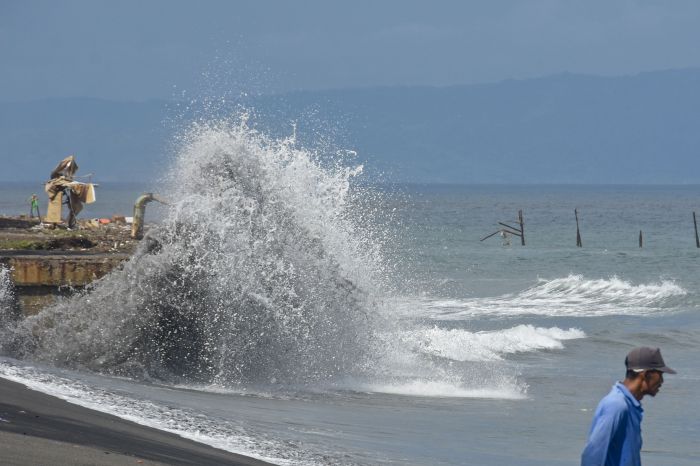 Bmkg Gelombang Tinggi 6 Meter Di Sejumlah Perairan Indonesia