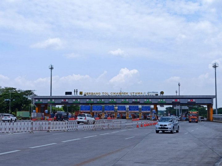 Populer Daerah, 147 Ribu Kendaraan Meninggalkan Jakarta Hingga 6.653 Pendaki Peringati Sumpah Pemuda