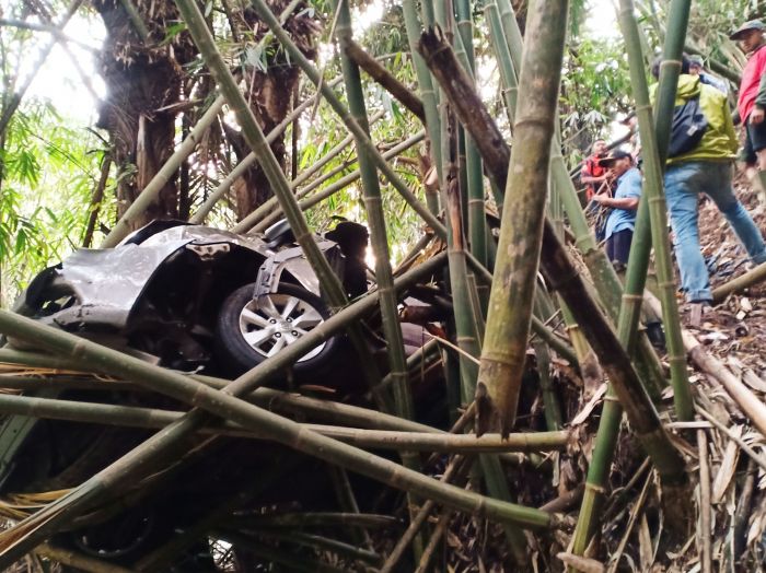 3 Top Berita Daerah, Mobil Masuk Jurang Gara-gara Peta Digital hingga Ledakan