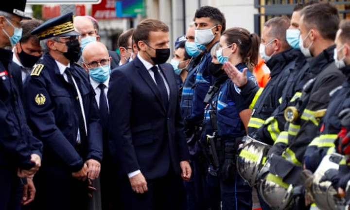 Macron: Jelas Prancis Sedang Diserang