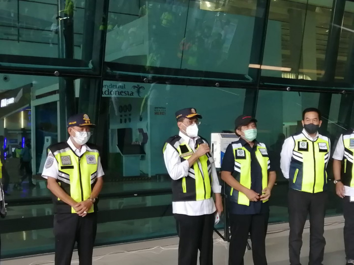 Menhub Pastikan Penerapan Prokes di Bandara Soetta Berjalan