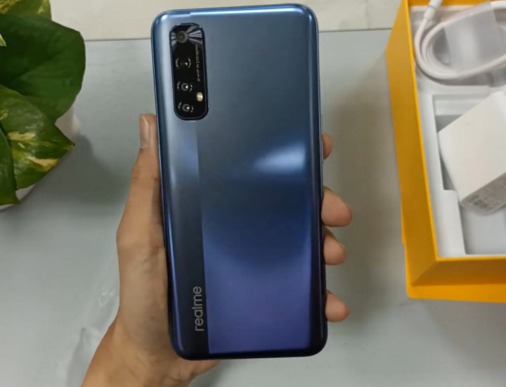 realme 7 dan Vivo V20, Bagus Mana?