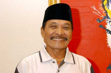 Alasan Pelawak Bolot Tak Ingin Kaya