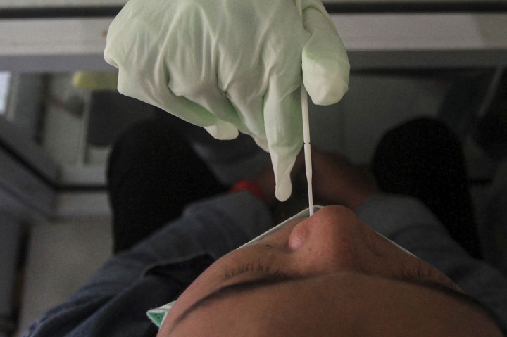 408 Wisatawan Jawa Barat Menunggu Hasil Tes Usap