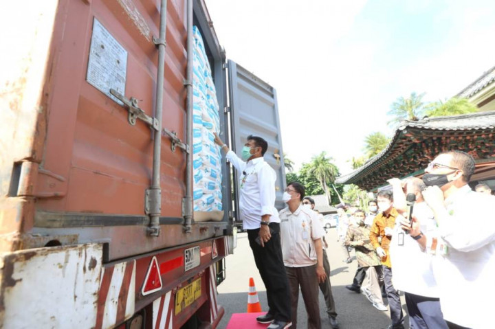 Mentan Lepas Ekspor Perdana Pakan Ternak Trytophan Granule ke Asia dan Eropa