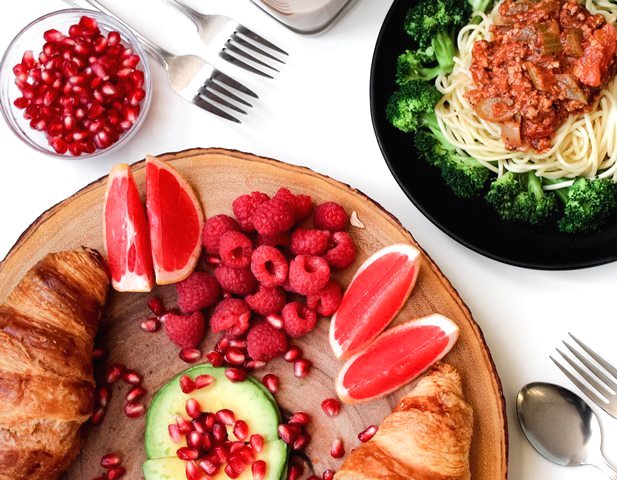 Menerapkan pola makan yang sehat dapat menjaga tekanan darah sistolik kamu. (Foto: Pexels.com)