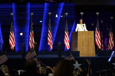 Kamala Harris Kenang Perjuangan Ibunya