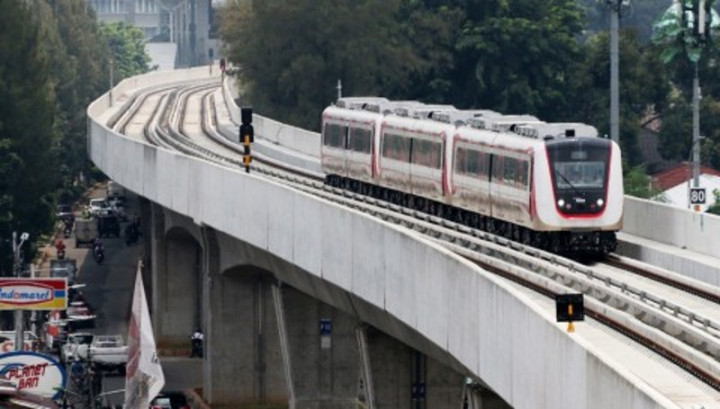 Legislator DKI Sentil Rencana Anies Hapus Rute LRT