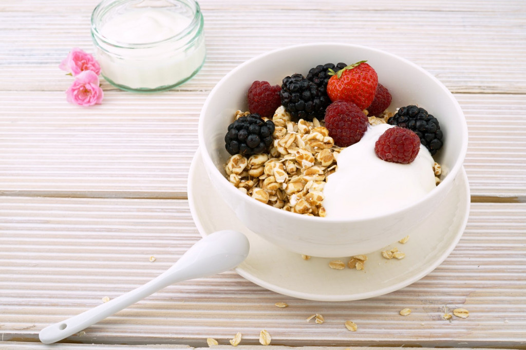 Untuk menambahkan asupan vitamin A, kamu bisa menambahkan labu yang sudah dihancurkan pada smoothies, oatmeal, overnight oats, kari, saus pasta, dan berbagai resep lainnya. (Ilustrasi/Pexels)
